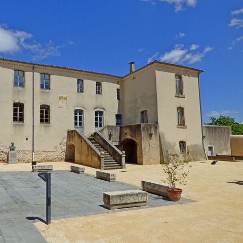 Ancienne demeure d'Olivier de Serre au Pradel.JPG