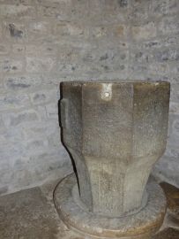 Baptistere hoctogonal.JPG