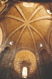 Eglise St-Etienne de Mélas - Baptistère