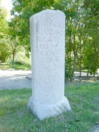 Fac-similé de milliaires des Combes au Teil