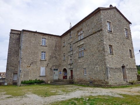 Façades du château de Joyeuse.JPG