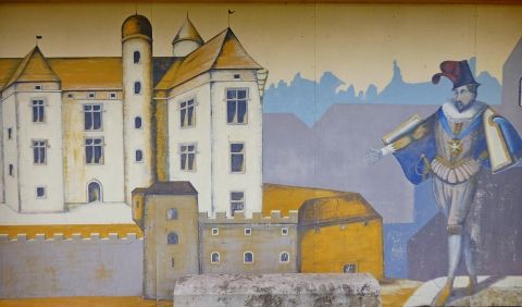 Fresque Anne de Joyeuse montrant son château.JPG