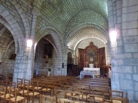 intérieur eglise 2.JPG