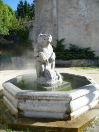 La fontaine de St Etienne-de-Lugdarès