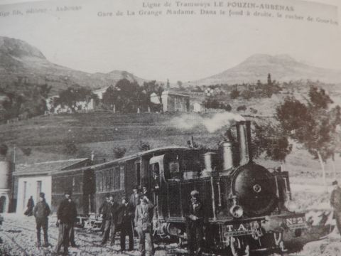 Un tramway et à vapeur...