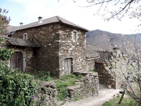 Maison typique Merle Dompnac