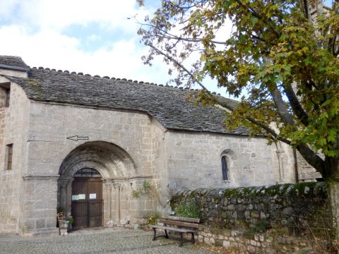 Pierre de remploi 1167