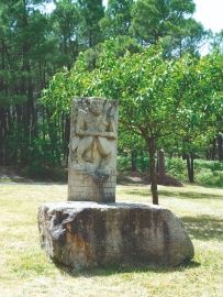 Sculpture à la Pierre pourrie