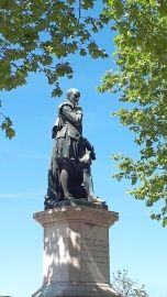 Statue Olivier de Serres à Villeneuve de Berg.
