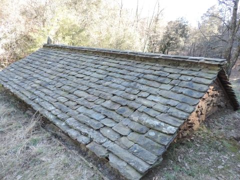 Toiture de Lauzes du Moulin de Marceau à Faugères