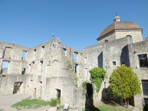 vestige du couvent des bénédictines.JPG